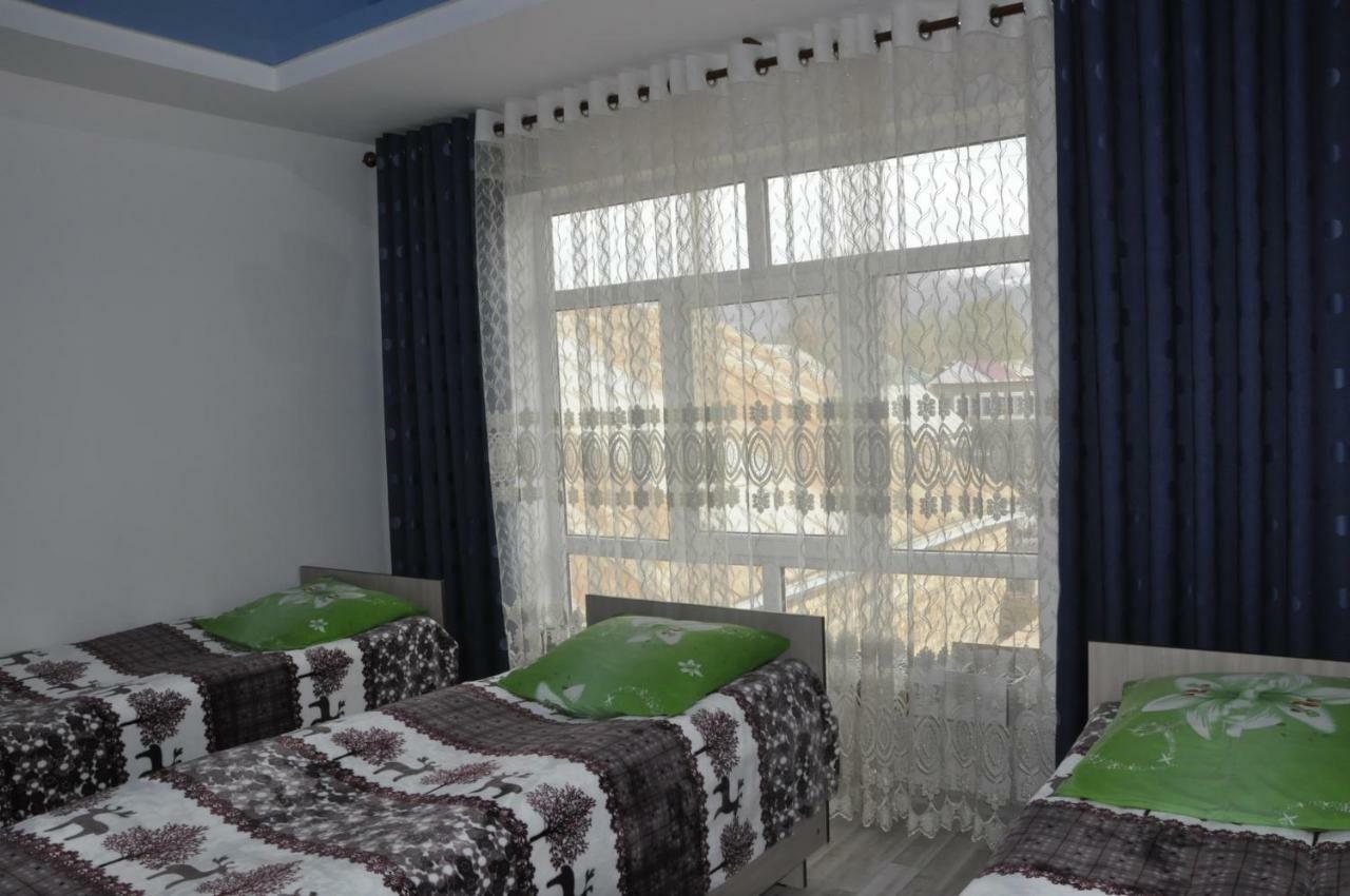 Guest House Nur Kochkor Buitenkant foto
